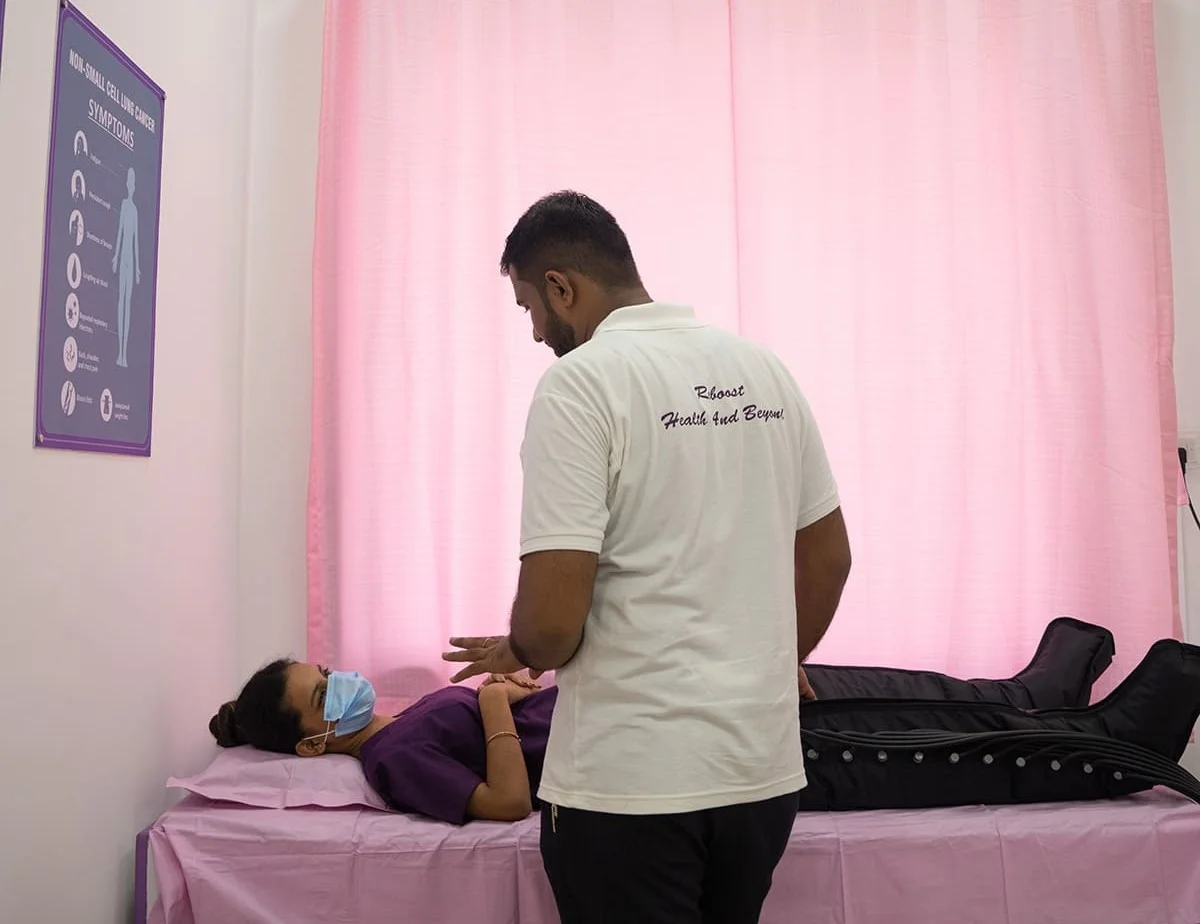 Physiotherapy treatment session in Mumbai