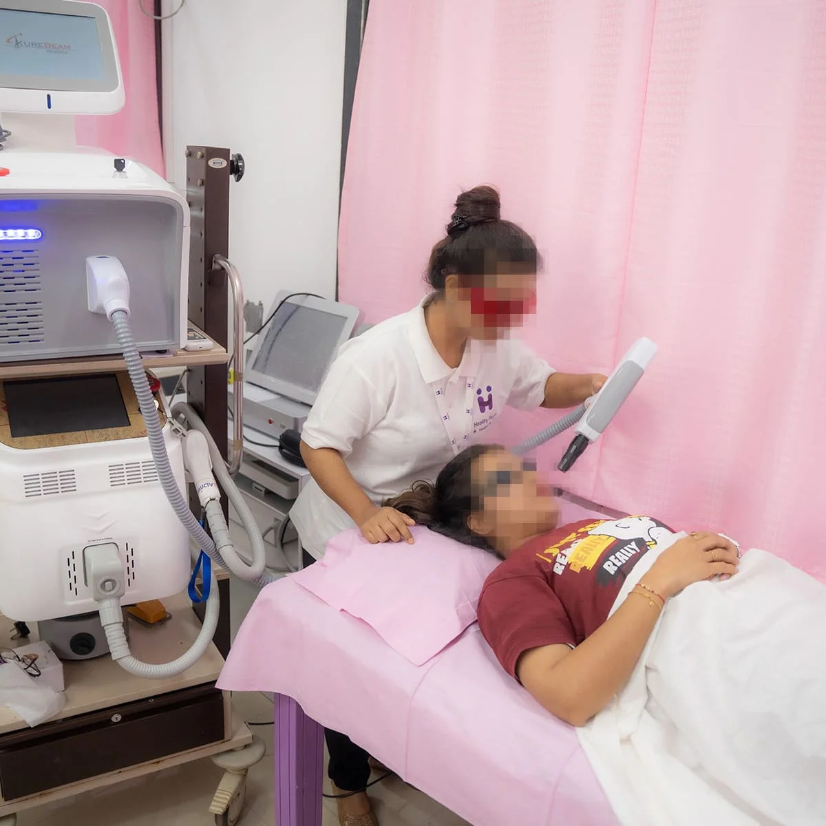 Physiotherapy treatment session in Mumbai