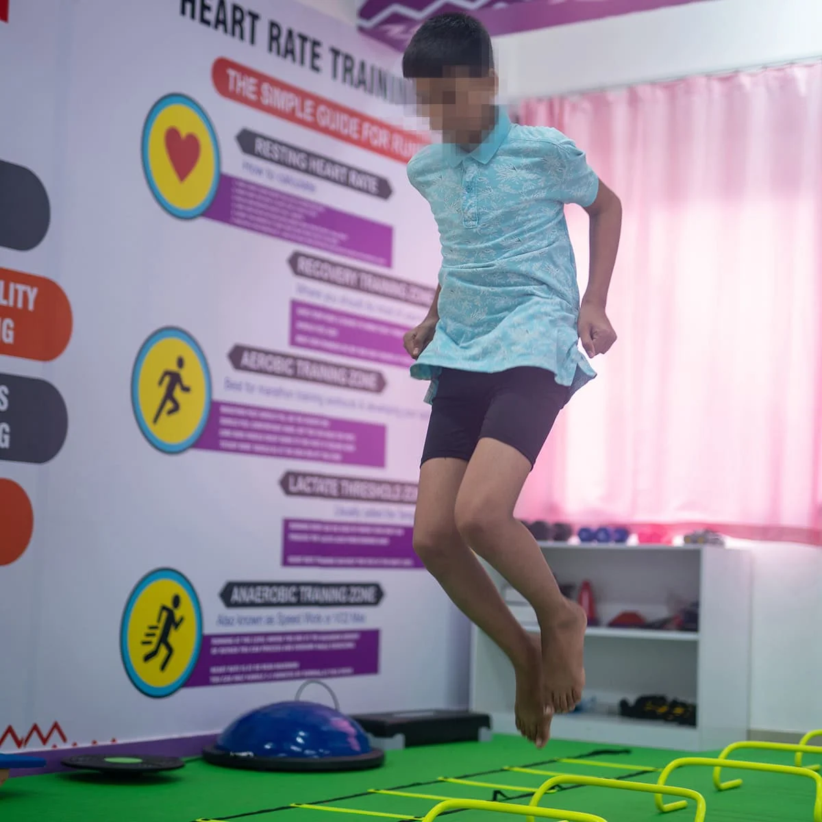 Physiotherapy treatment session in Mumbai